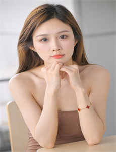 少女免费视频哔哩哔哩-耕种女儿意大利