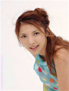 摸胸视频-欧洲金发美女